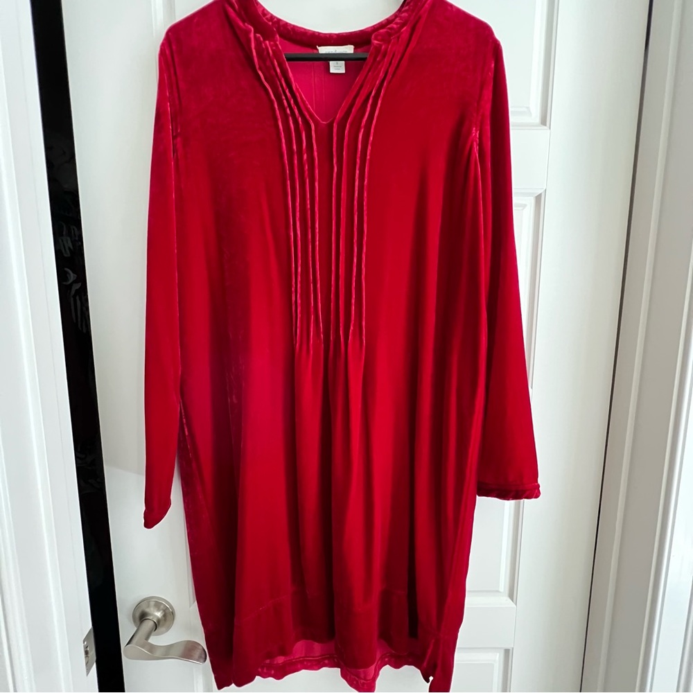 Sundance sz S Stunning Red Velvet dress